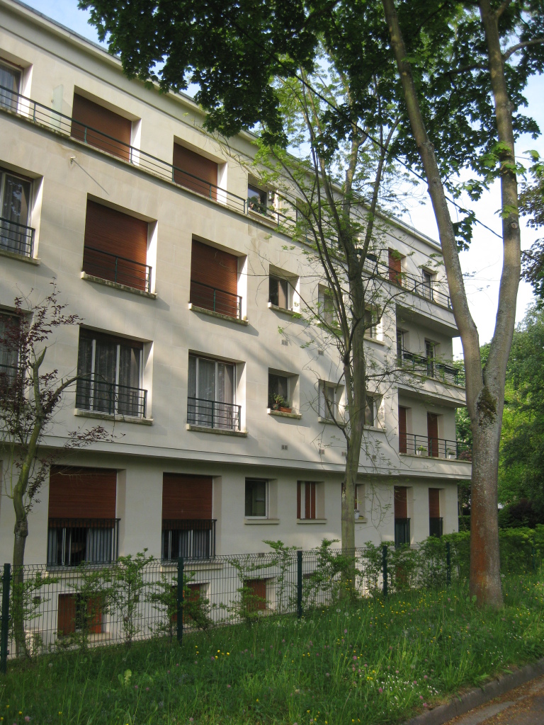 Après travaux de ravalement en copropriété à Maisons-Laffitte dans les Yvelines (78) Rue Lavoisier 